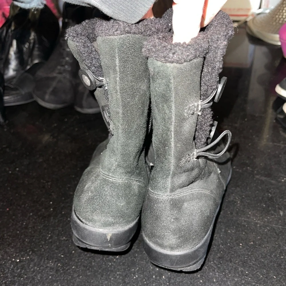 Clarks Anna Curly Ankle Boots